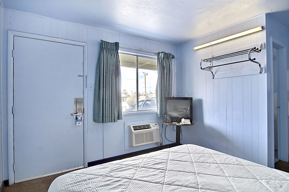 Route 66 Inn Of Santa Rosa, Nm Экстерьер фото